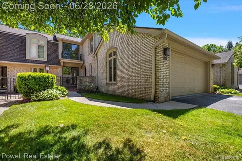 1447 Ravineview Ct # C-12, Bloomfield Hills, MI 48304