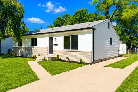 201 Cardwell St, Inkster, MI 48141