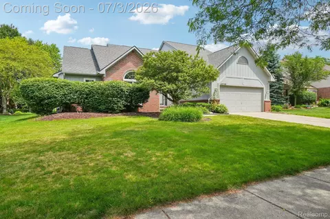 42738 Wimbleton Way, Novi, MI 48377