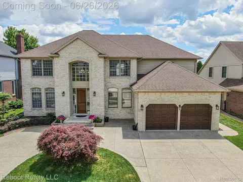 21294 Ascot Dr, Macomb, MI 48044