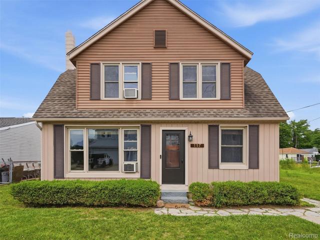 117 Kenyon Rd, Algonac, MI 48001