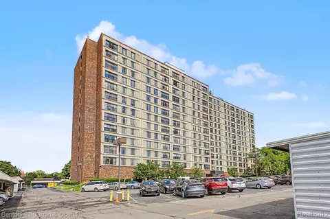 21800 Morley Ave #1018, Dearborn, MI 48124