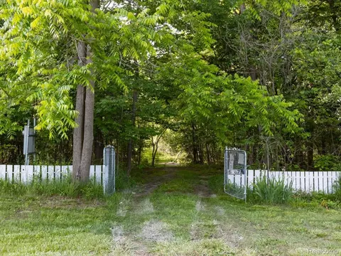 6867 Sheridan Line Rd, Lexington, MI 48450