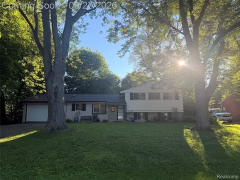 29191 Bannockburn St, Farmington Hills, MI 48334