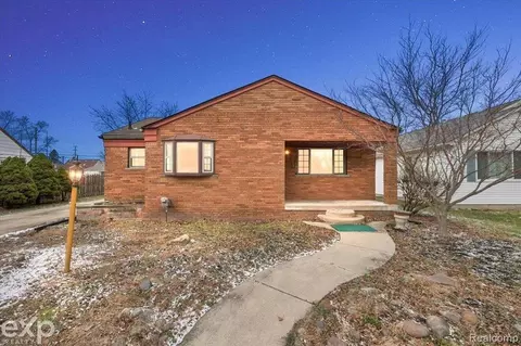 20811 Sunset Ave, Warren, MI 48091