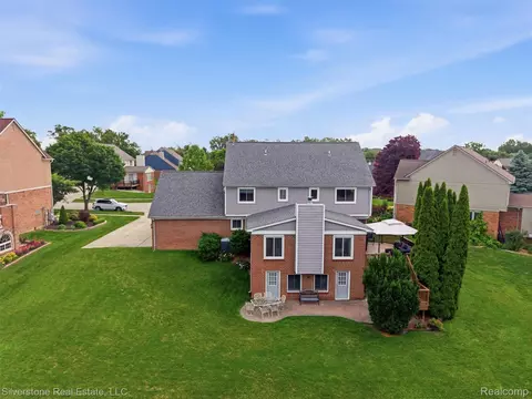 View/Area - 6577 Edith Ct, Troy, MI 48085 photo 6 of 11
