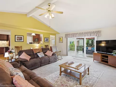 Living - 6577 Edith Ct, Troy, MI 48085 photo 5 of 7
