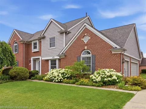 Exterior - 6577 Edith Ct, Troy, MI 48085 photo 2 of 10