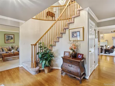Entry Way - 6577 Edith Ct, Troy, MI 48085 photo 3 of 4