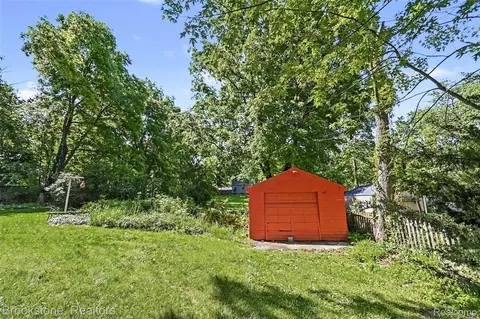 Exterior - 416 E Maple St, Mason, MI 48854 photo 4 of 5
