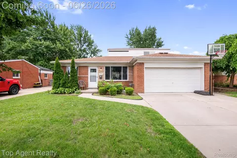 13712 La Chene Ave, Warren, MI 48088