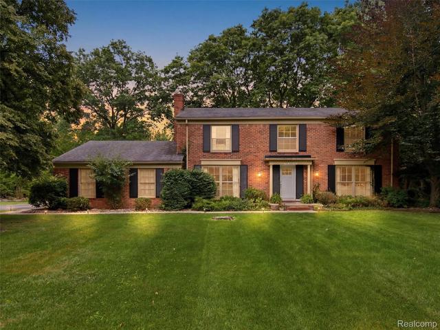 4367 Yorktown Dr, West Bloomfield, MI 48323