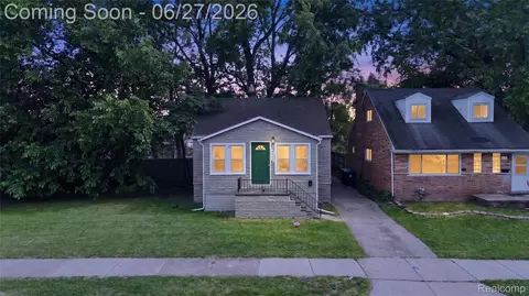 8512 Fisher Ave, Warren, MI 48089