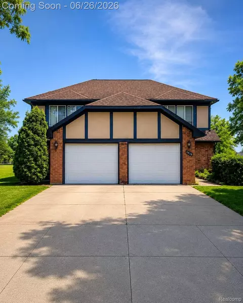 5858-5860 Niles Dr, Troy, MI 48098