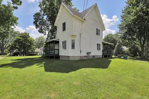 105 N Scougle St, Durand, MI 48429
