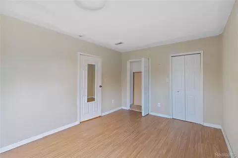 9274 Chamberlain St, Romulus, MI 48174 photo 16