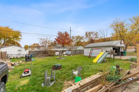 9274 Chamberlain St, Romulus, MI 48174 photo 27