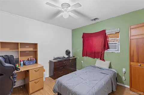 9274 Chamberlain St, Romulus, MI 48174 photo 21