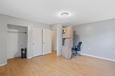 9274 Chamberlain St, Romulus, MI 48174 photo 18