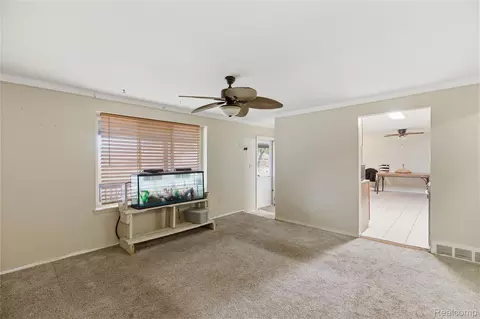 9274 Chamberlain St, Romulus, MI 48174 photo 10