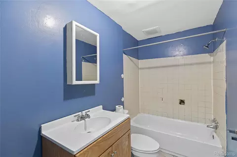 9274 Chamberlain St, Romulus, MI 48174 photo 11