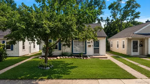 2042 Browning St, Ferndale, MI 48220