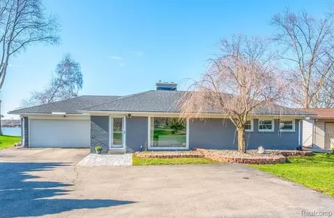 47969 Merle Ct, Van Buren, MI 48111