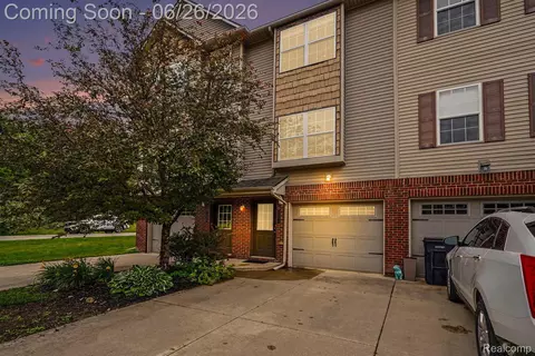 2234 Knotty Pine Trl, Howell, MI 48855