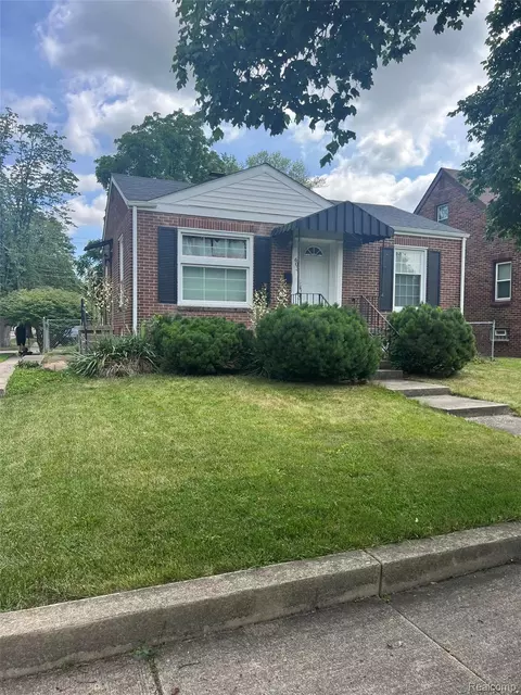603 Parkwood Ave, Monroe, MI 48162