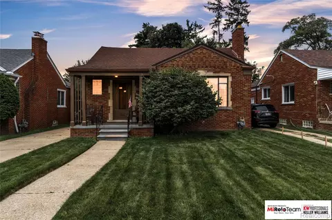 17585 Whitcomb St, Detroit, MI 48235