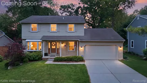 1479 Chanticlair Cir, Wixom, MI 48393