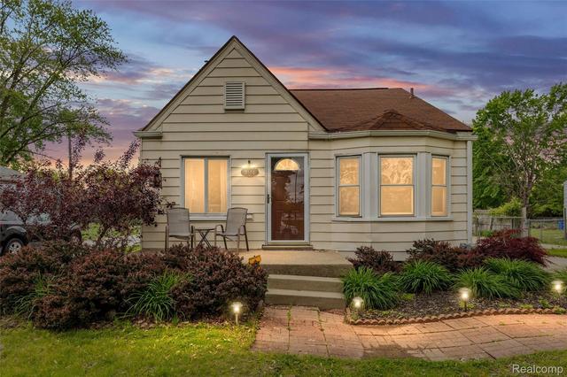 8181 Vermont Ave, Warren, MI 48093