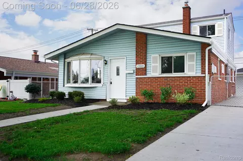 15646 Selwyn St, Southgate, MI 48195