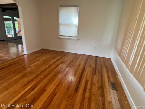 Living - 50590 Card Rd, Macomb, MI 48044 photo 2 of 4