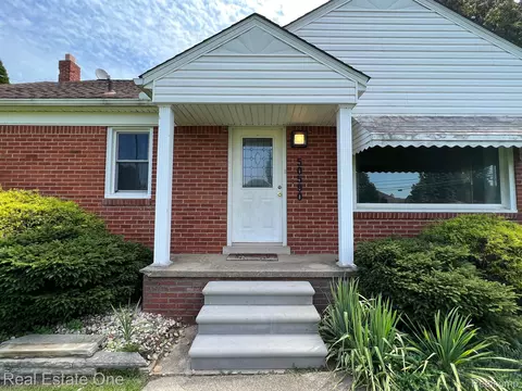 Exterior - 50590 Card Rd, Macomb, MI 48044 photo 2 of 8