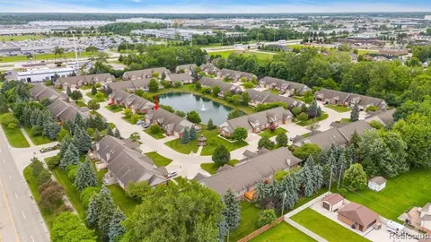 5477 Victory Cir, Sterling Heights, MI 48310