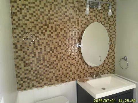 Bath - 3490 Beveridge Rd, Flint, MI 48532 photo 3 of 3