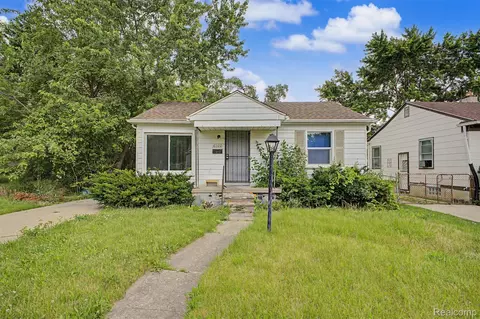 6100 Faust Ave, Detroit, MI 48228