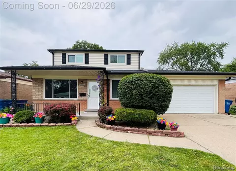 25562 Masch Ave, Warren, MI 48091