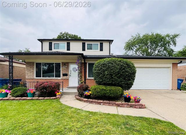 25562 Masch Ave, Warren, MI 48091