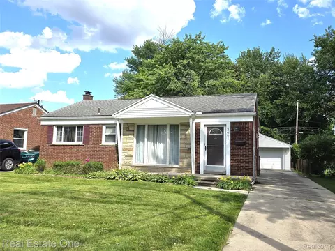 2601 Woodside St, Dearborn, MI 48124