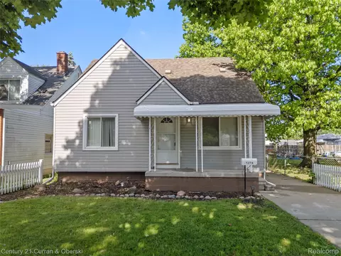 5378 Weddell St, Dearborn Heights, MI 48125