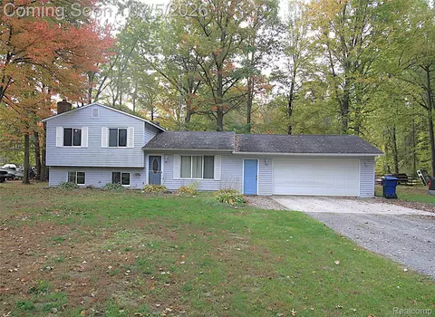 12403 Willard Rd, Montrose, MI 48457