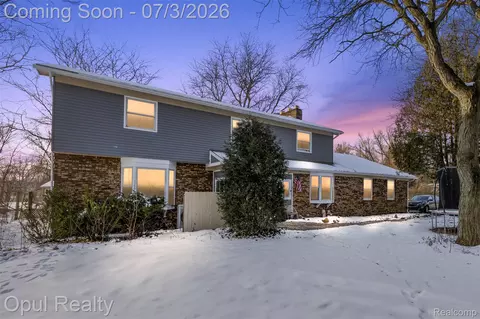 8855 Gross Rd, Lima, MI 48130