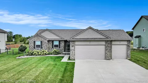 1535 Woodlake Ln, Mundy, MI 48439