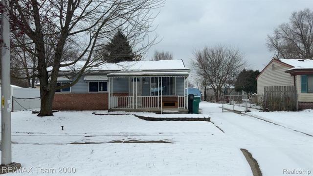 28567 Forest Dale St, Romulus, MI 48174