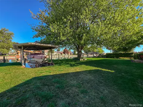 Exterior - 7214 Cardinal St, Clay, MI 48001 photo 7 of 15