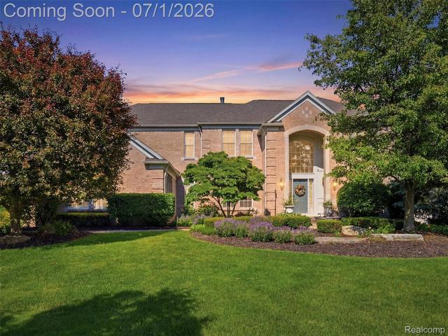 5631 Skye Ct, Oakland, MI 48306