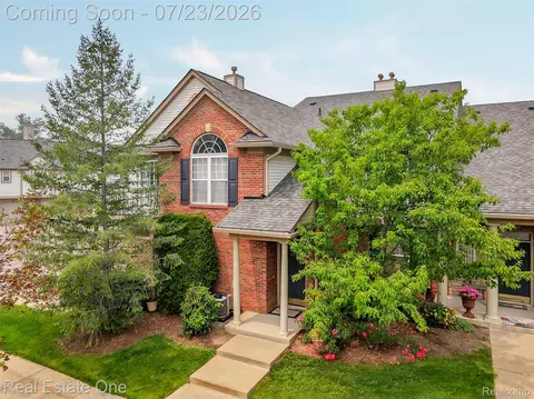 3570 Tremonte Cir S #282, Oakland, MI 48306