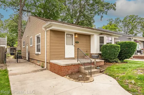 1919 Fern St, Royal Oak, MI 48073